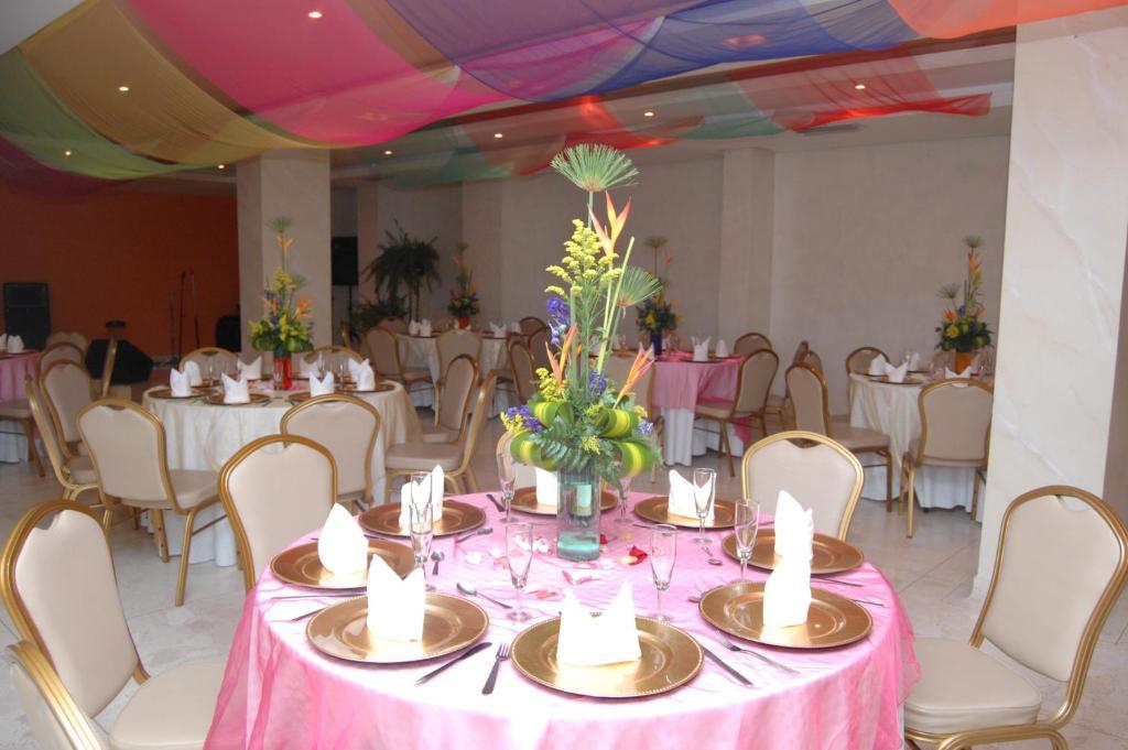 Hotel Intersuites Barranquilla  Zewnętrze zdjęcie
